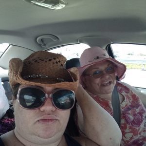 Meet your Posher, Amber